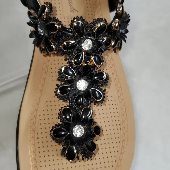 ANNA ALMEIDA BLACK & GOLD FLORAL SANDALS 👡 - Picture 4 of 7